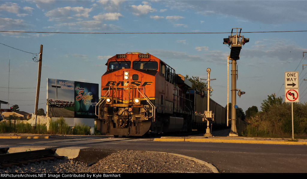 BNSF 5908